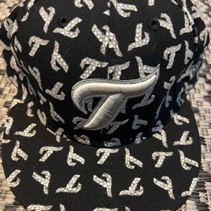 New Era Black Toronto Blue Jays with White Small Prints Baseball Cap - Size 8